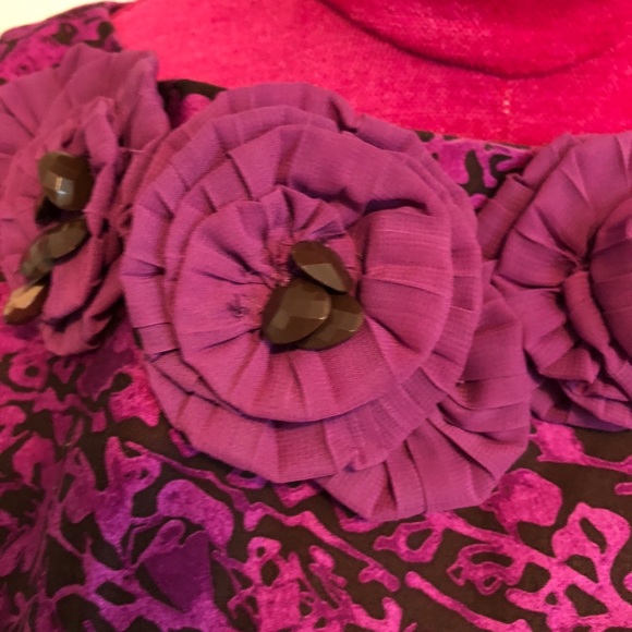 DRESS with attached flowers - classic cut  Midi - Picture 6 of 8